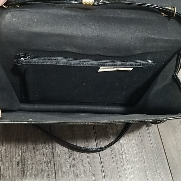 Faux Patent Leather Evening Shoulder Purse - Picture 4 of 4